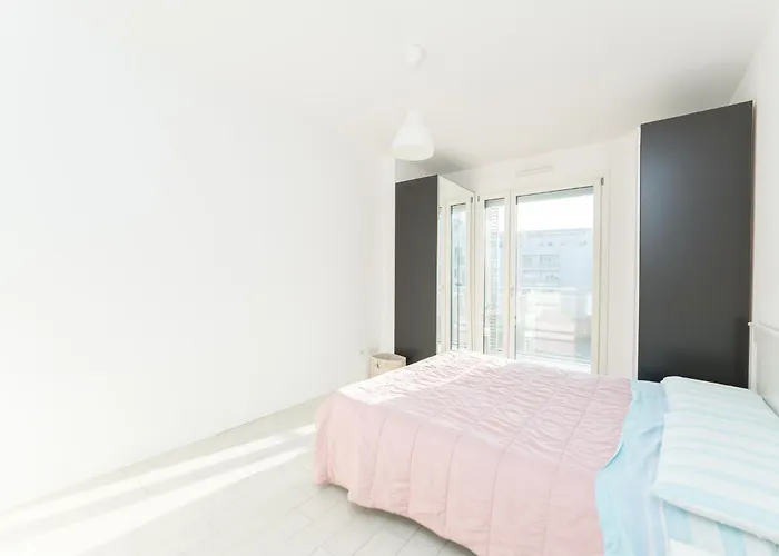 3br With Large Terrace - 800m From San Leonardo M1 דירה מילאנו