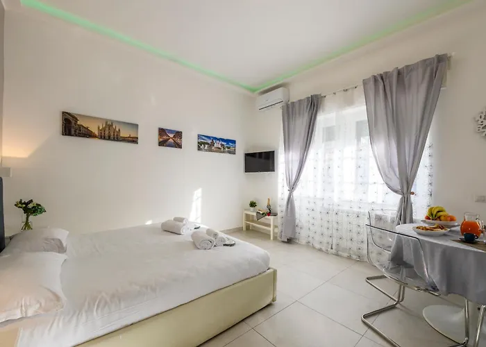 Tagiura, 25 - For Work And Leisure