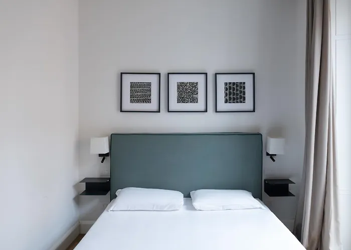 Elegante E Raffinato Bilocale B In Piazza Affari * Milan