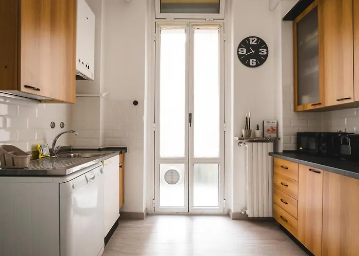 Apartment Miuccia 7 - M3 To Duomo, Walk To Fondazione Prada