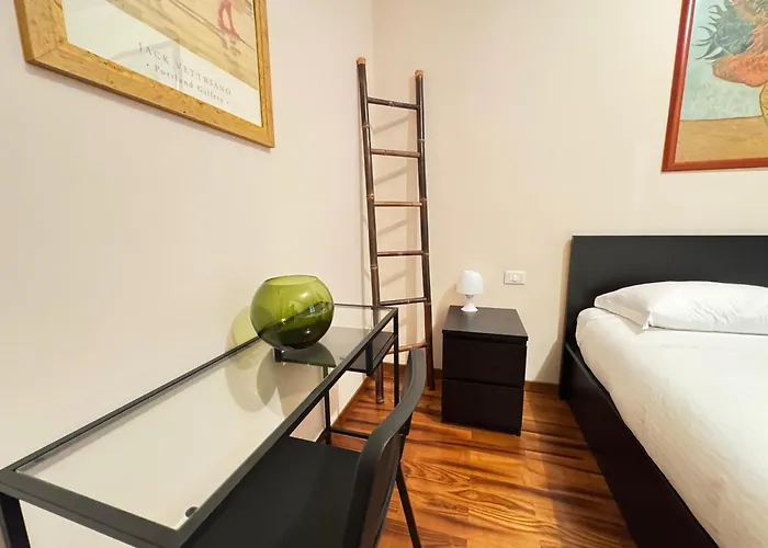 Titolivio Wood - * Milano