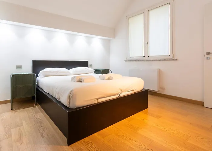 I-host - Ticinese 107 Milan