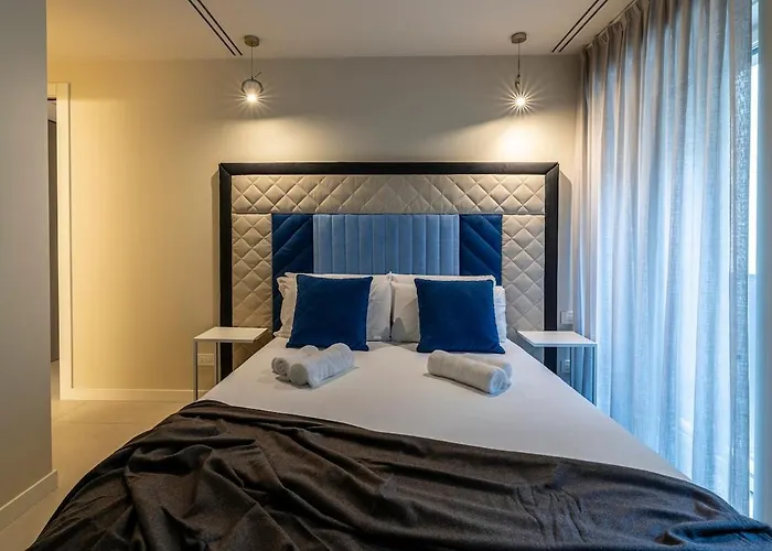 Quiet Luxury Retreat Design & Comfort Al Duomo Apartamento