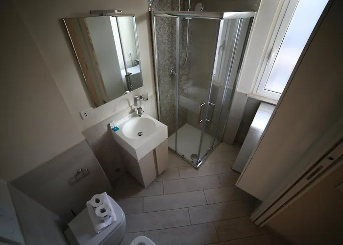 Luminoso In Moscova Con Terrazzo Appartement *