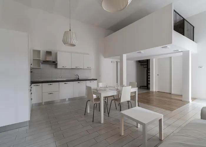 Spazioso Loft In Col Di Lana Milano