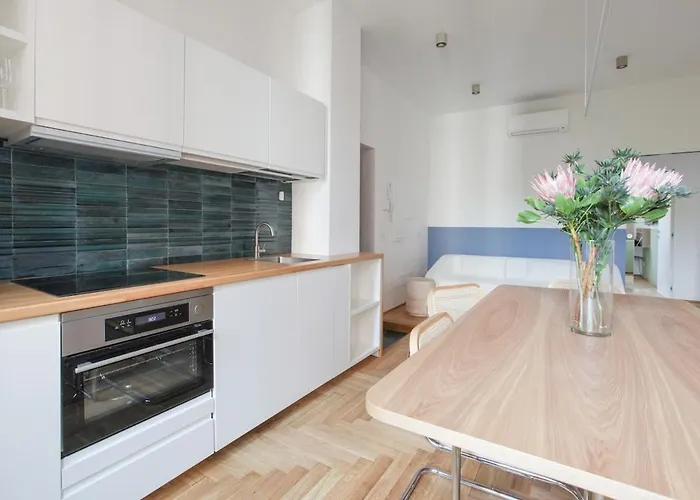 Hacca Collection - Luxury 3br Center