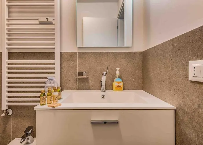 Sant Ambrogio M2 200metri Centre Of Apartamento