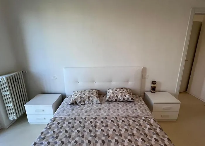 Elegante Bilocale Ristrutturato - Metro Inganni