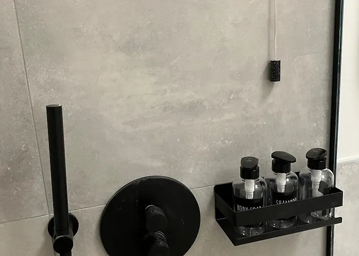 Design And Comfort In West Milan