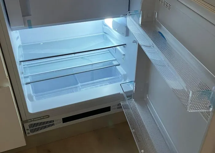 아파트 Design And Comfort In West *