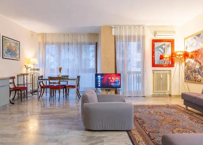 아파트 - Spacious And Bright Apartment, Elegant Area 밀라노