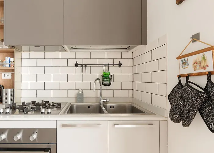 Guesthost - Cenisio Cozy Flat Near Mm5 Apartamento Milán