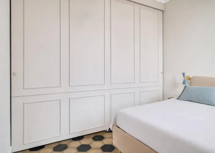 Bright 2br Near Arco Della Pace Milan