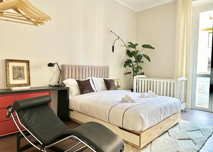 דירה Designer Apartment, Entire Home, 2 Bathrooms, For Families, Groups מילאנו