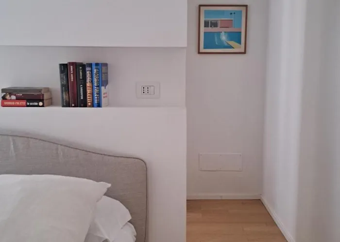 Tolstoj - 2 Bedrooms - Tortona District - At Your Place