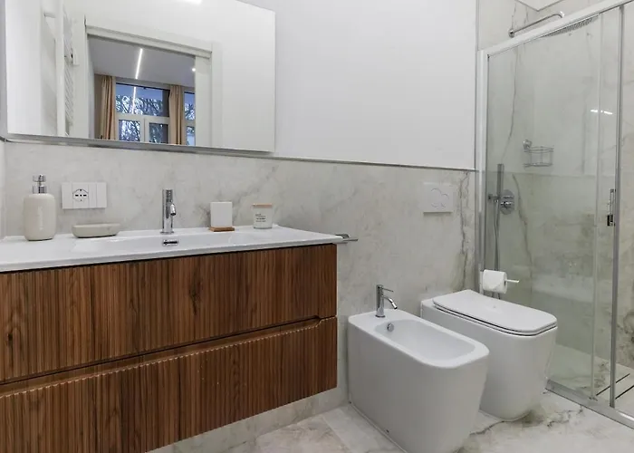 Luxury 2-bedroom Station Apartmán