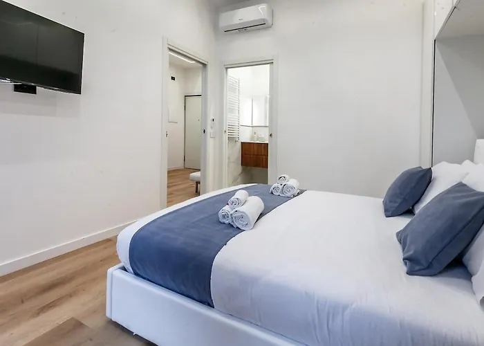 Luxury 2-bedroom Station *