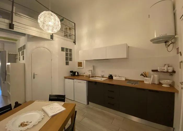 The Loft In The Yard Apartmán