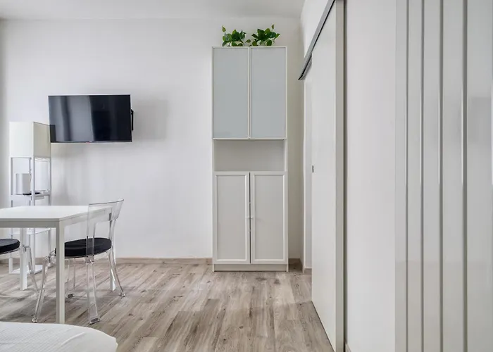 Domusmi Via Fiuggi *