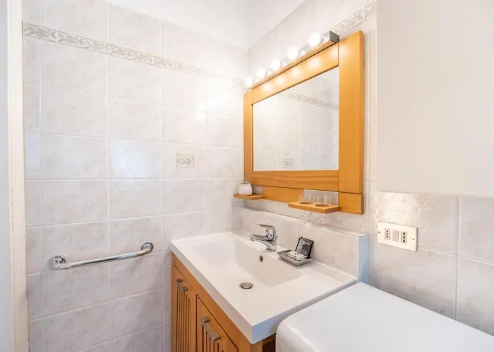 Apartment Parking, 2 Min To Metro, 8 Min To Rho Fair *