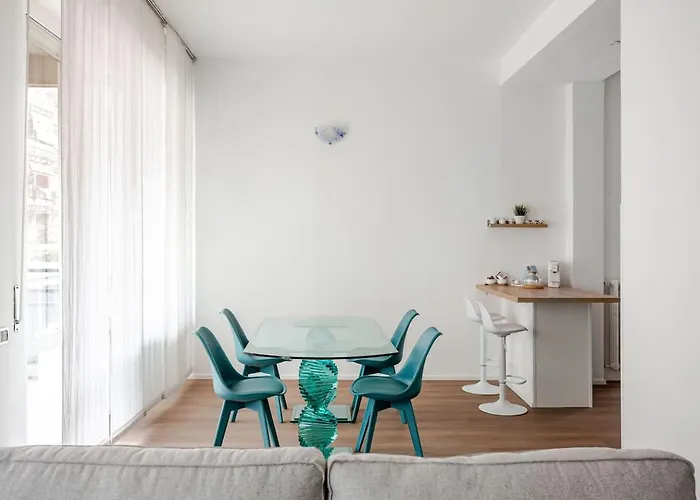 San Siro Luxury With Garage Apartment