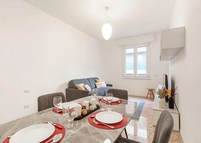 Апартаменты Acquabella By Houset Милан