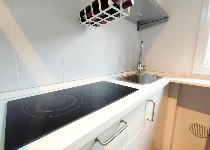 Station - Modern Milán