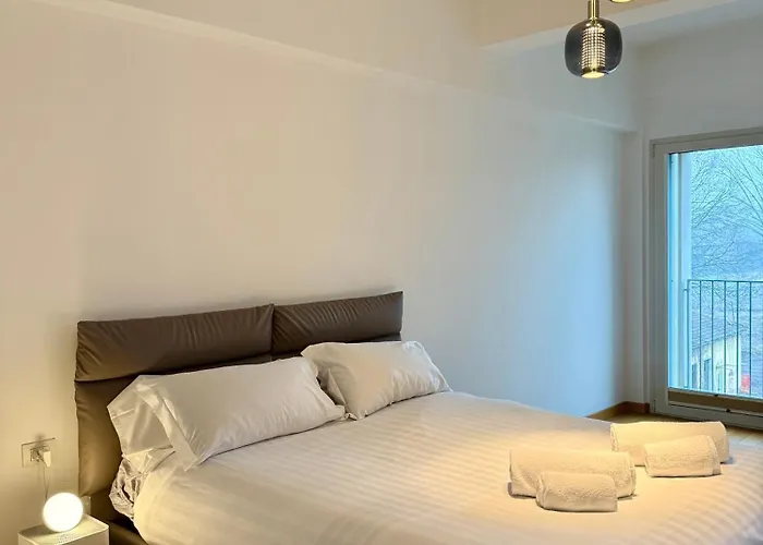 Luro - Suzzani 98 Milano