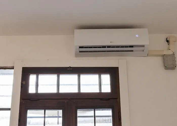 Easy Loft Next To Loreto Metro Stop דירה