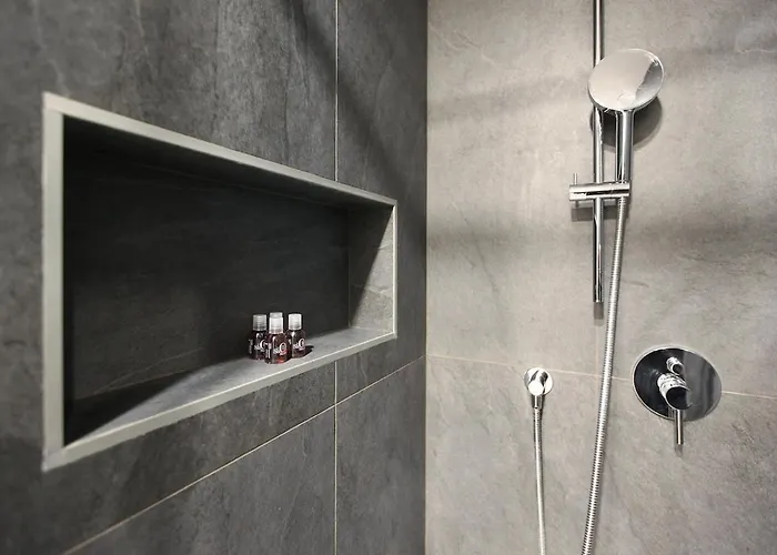 Apartment Hacca Collection-luxe 1br With Terrace In Pta Venezia Milan