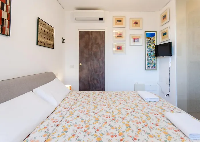 Anfossi Home, In Porta Romana, Design E Comfort, Con Grande Terrazza Privata, Vista Parco