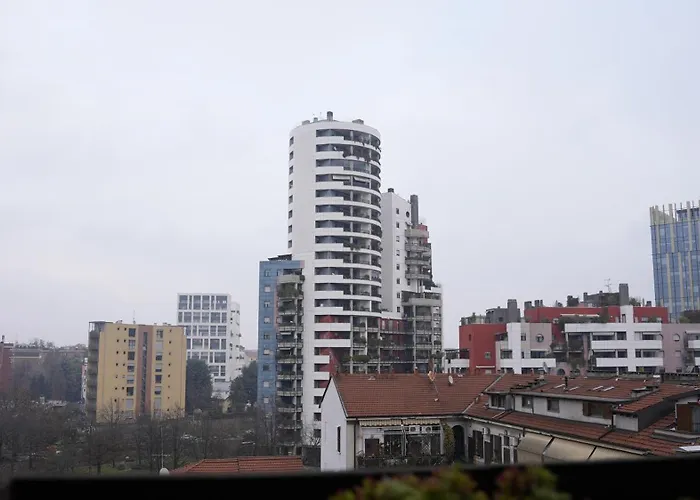 I-host - Lodi 65 Milánó