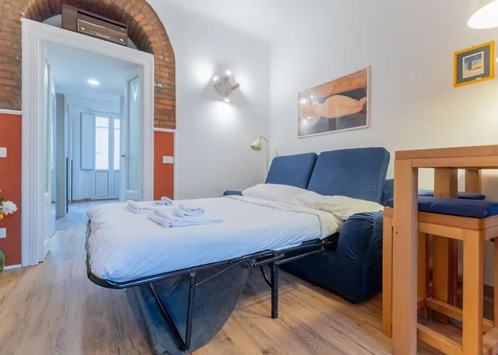 Chic Retreat - New Bright