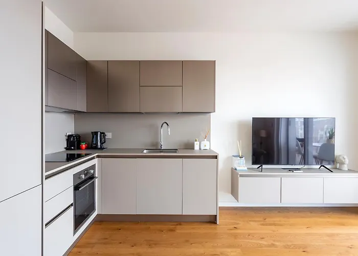 The Luxe Naviglio - 5 Min From Metro M4 Frattini Apartment Milan