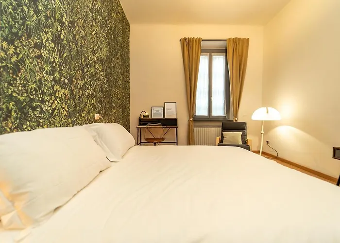 The Artist's Nest - On The Navigli * Milão