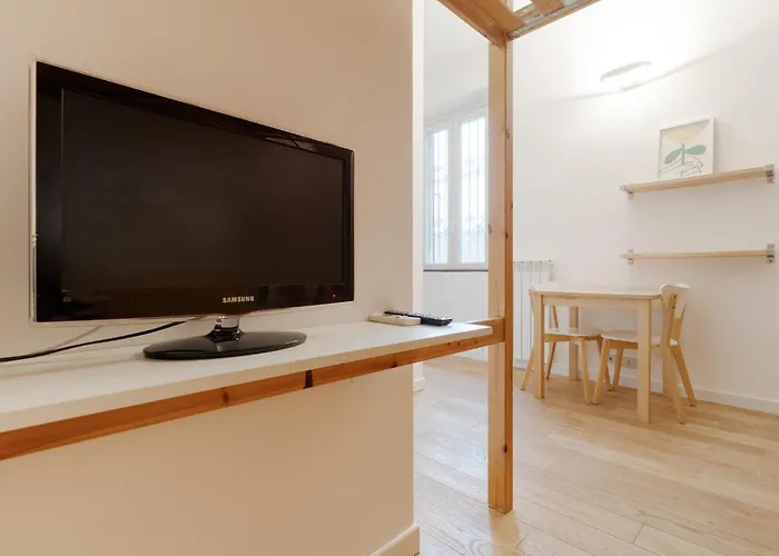 Guesthost - Corvetto Comfy Apartament *