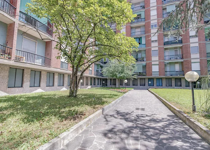 Stylish Near Duomo, Near Metro, Balcony