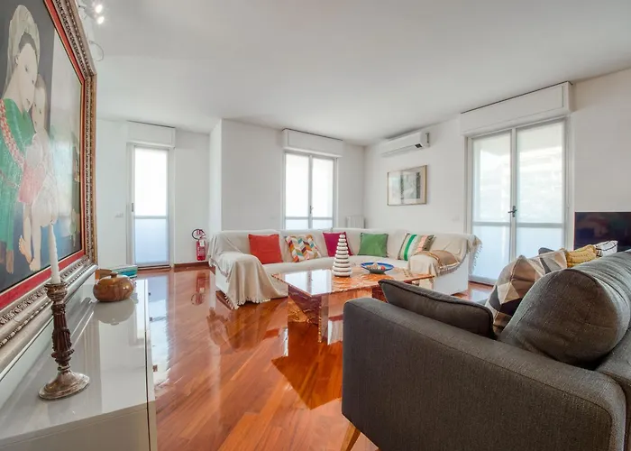 La Collezione Di Anna Milán