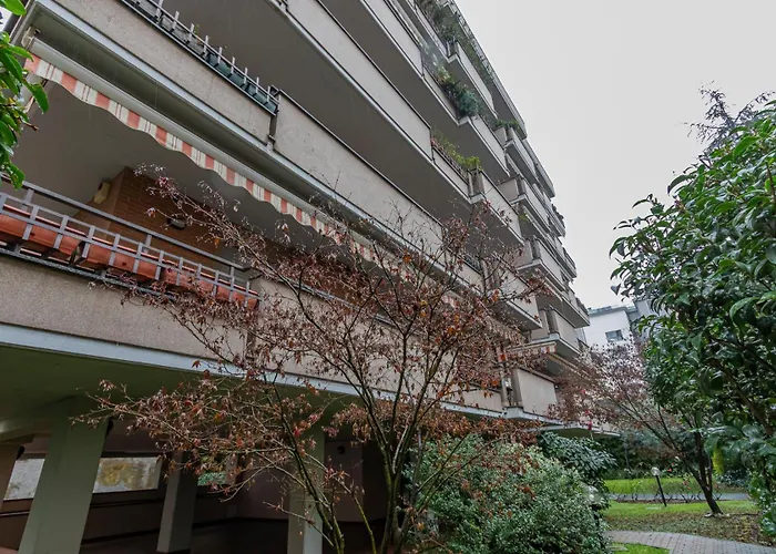 Metro 4 Spacious And Bright Three-room * מילאנו