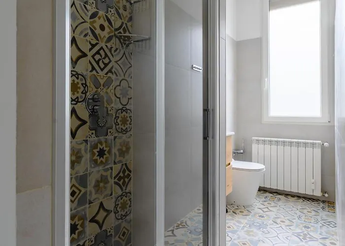 Modern In Isola-garibaldi アパート