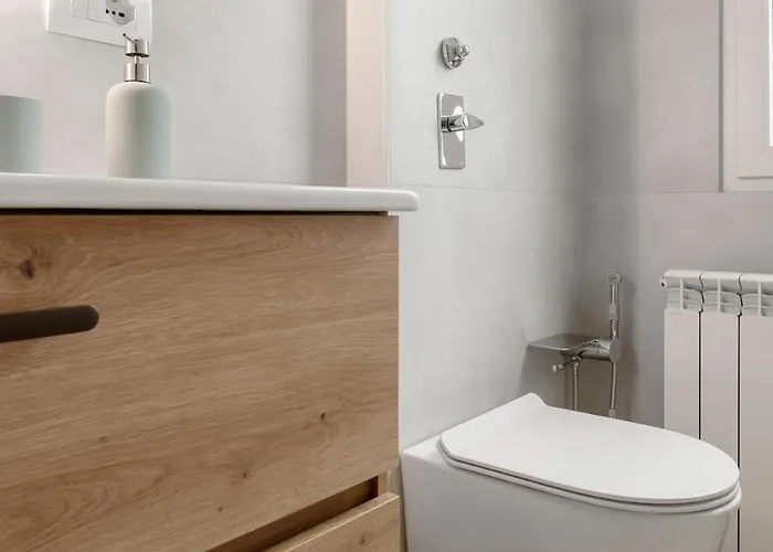 Modern In Isola-garibaldi アパート