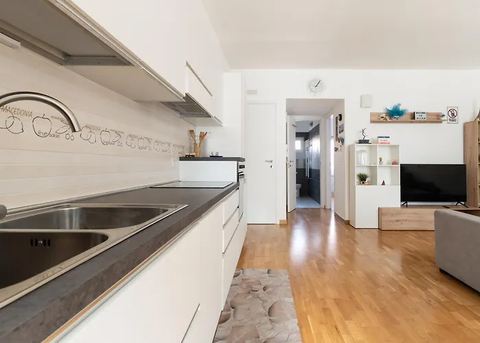 Guesthost - Modern In Corvetto 아파트