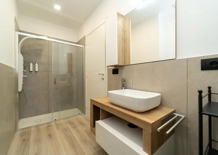 Cozy With Wifi And Ac & Parking Apartment Mailand