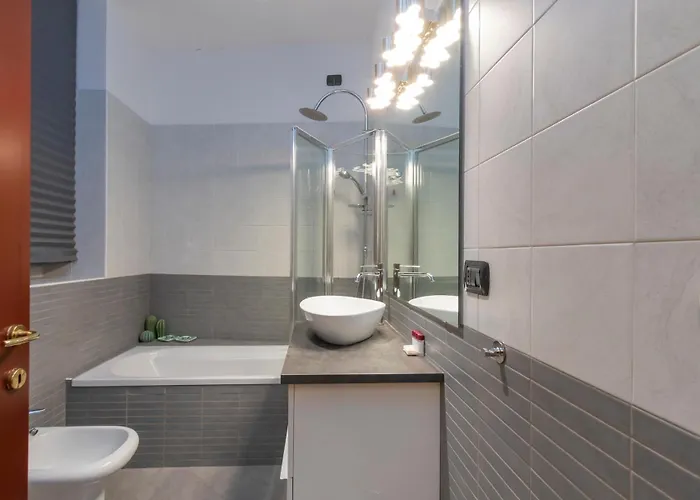 I-host - Scalvini 6 Milan