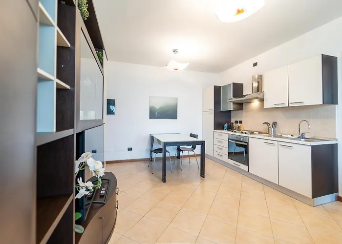 Moderno Con Garage, Wi-fi, Aria Condizionata E Terrazzo 아파트