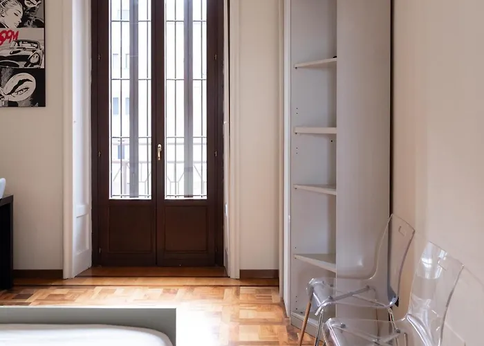 Luminoso Trilocale Piano Alto Vicino All' Arco Della Pace Lägenhet Milano