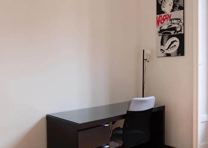 Luminoso Trilocale Piano Alto Vicino All' Arco Della Pace Lägenhet *