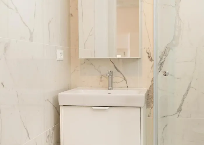 Bansky Nest - New Exclusive *