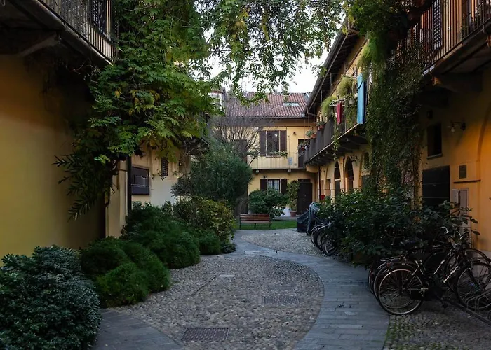 Moderno Bilocale Su Due Piani Nel Cuore Dei Navigli * Milano