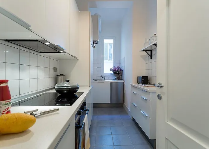 Brera Elegant Steps From Duomo, Montenapoleone, Design & Fashion Week ミラノ